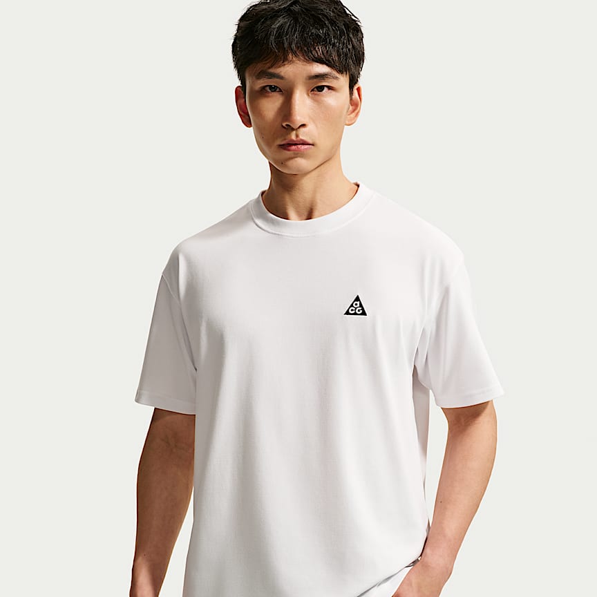 Inter Milan Men's Nike ACG Football T-Shirt. Nike ID